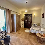 Elli & Klairi Apartment